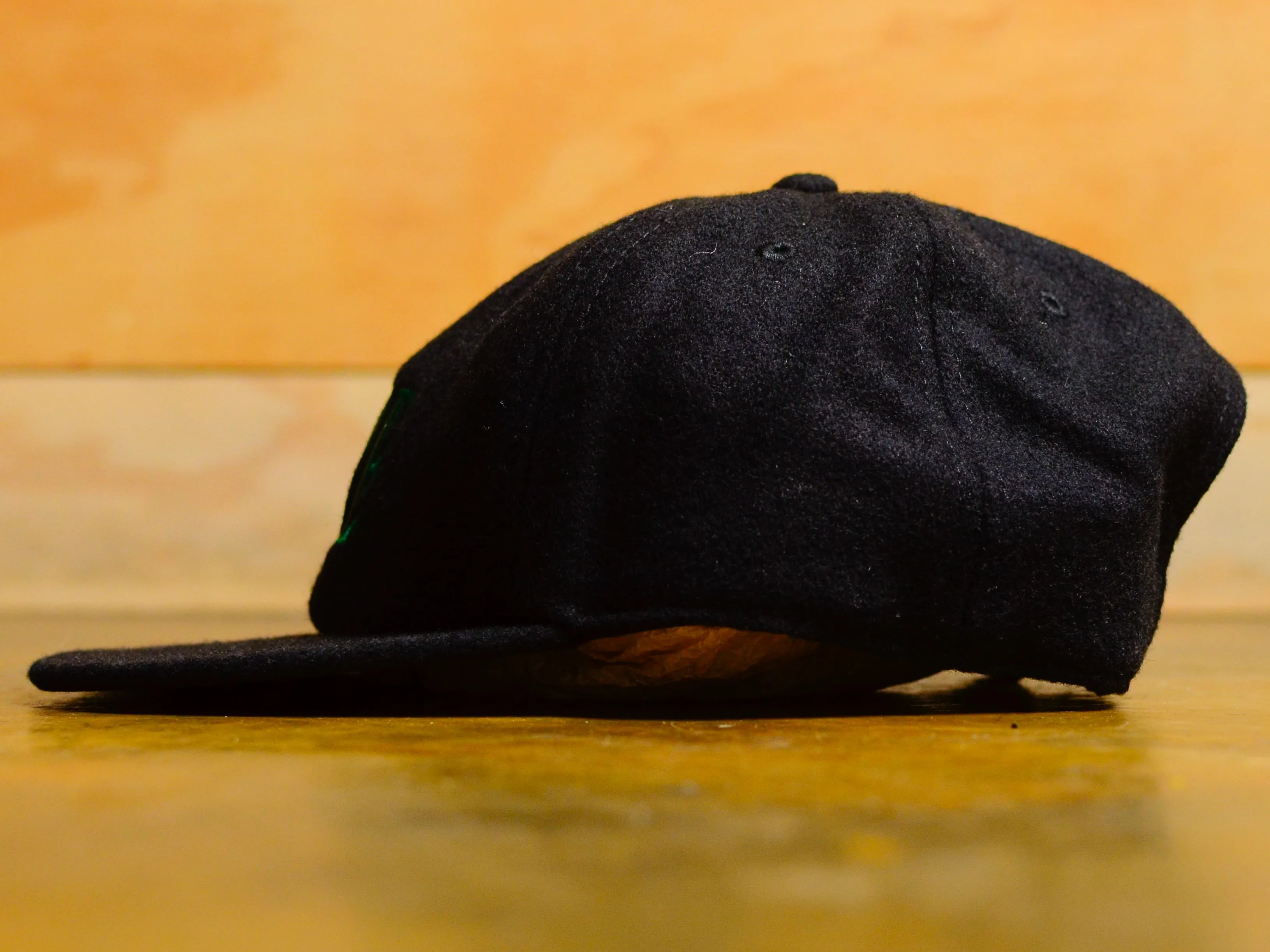 Crew Embroid Wool Cap - Black